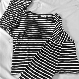 Crop bell sleeve top ❤️